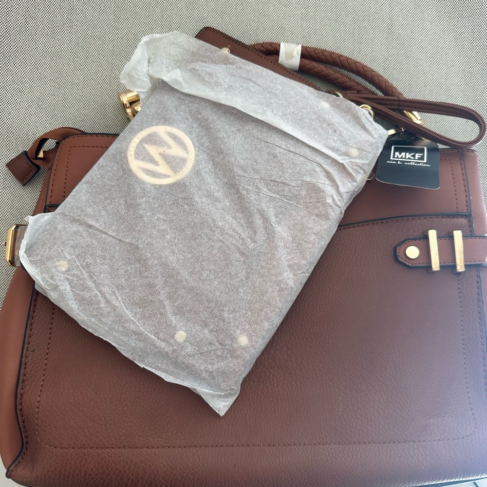 NWT MIA K. Collection Women's Leather Brown Handbag/Crossbody with Wristlet - Picture 5 of 15